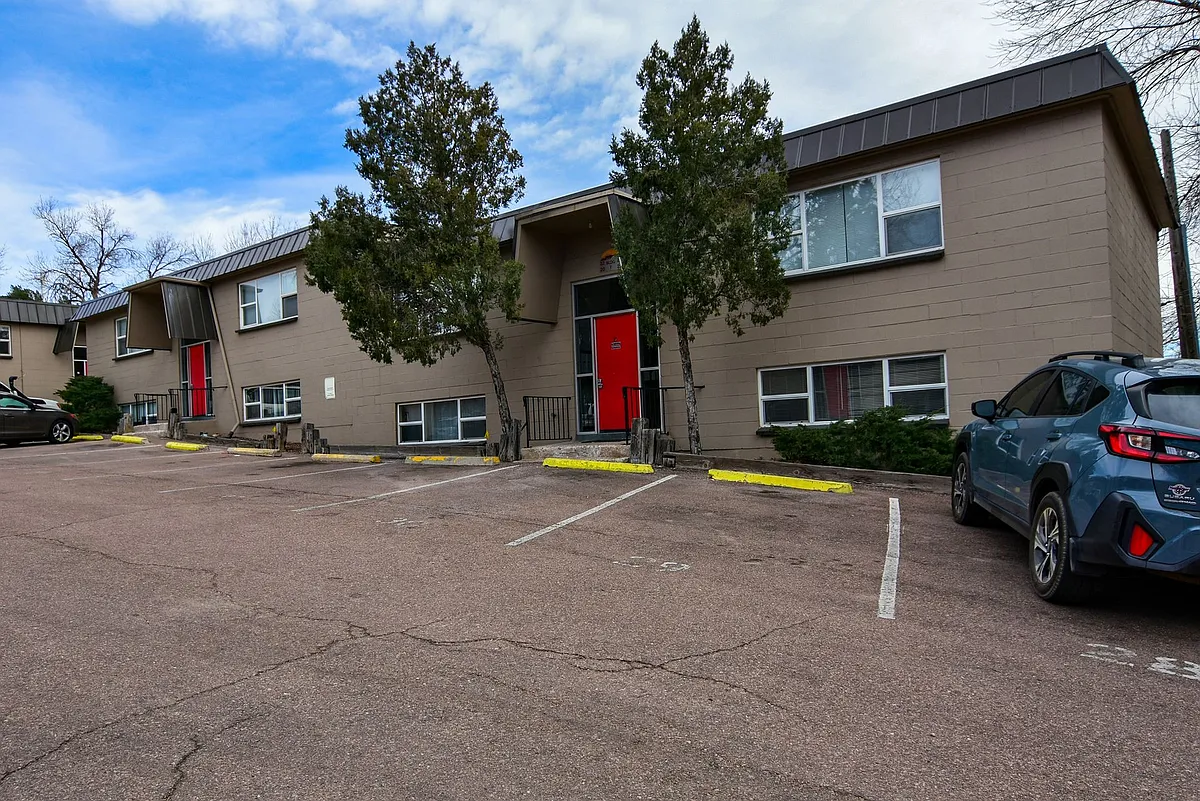 Building Photo - Red Rock Terrace