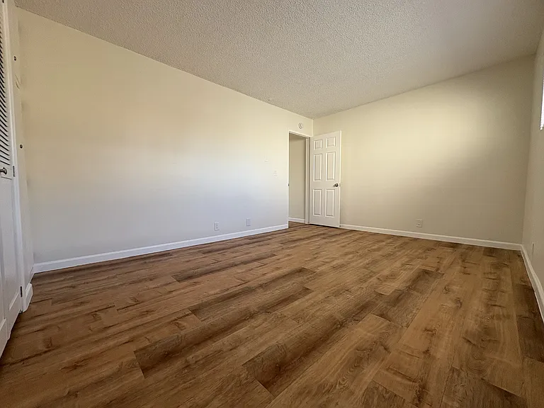 647 Olive Ave #8 — Photo 7