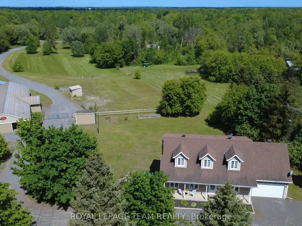 2867 Stagecoach Rd, Ottawa, ON K0A 2W0