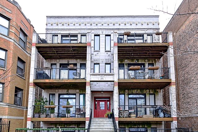 1st image of 4711 N Malden St APT 3S
