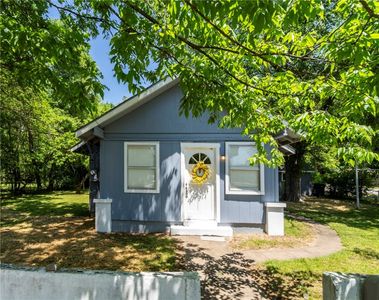 503 W Tahlequah St, Siloam Springs, AR, 72761