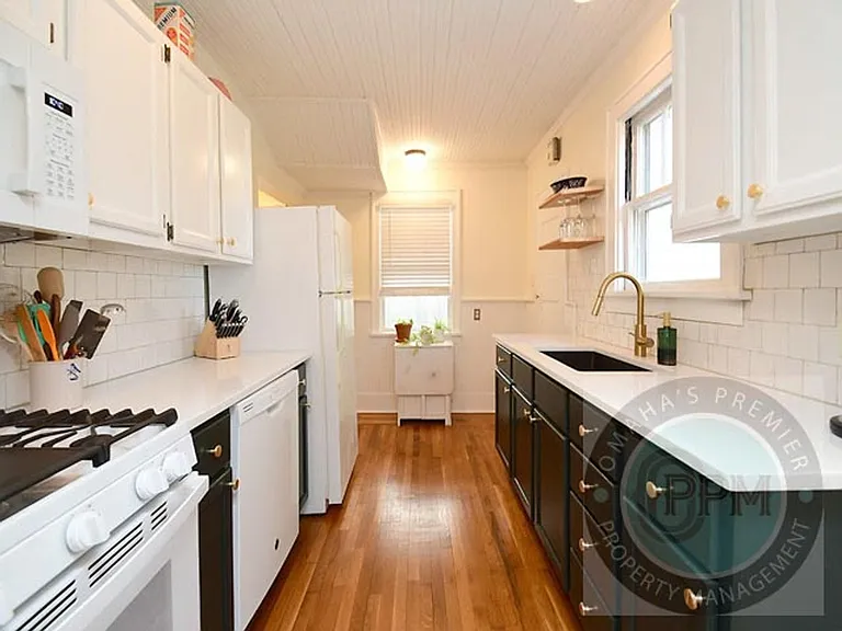 4806 Webster St — Photo 8
