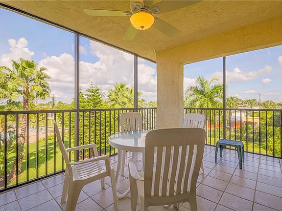 4th image of 6665 Estero Blvd