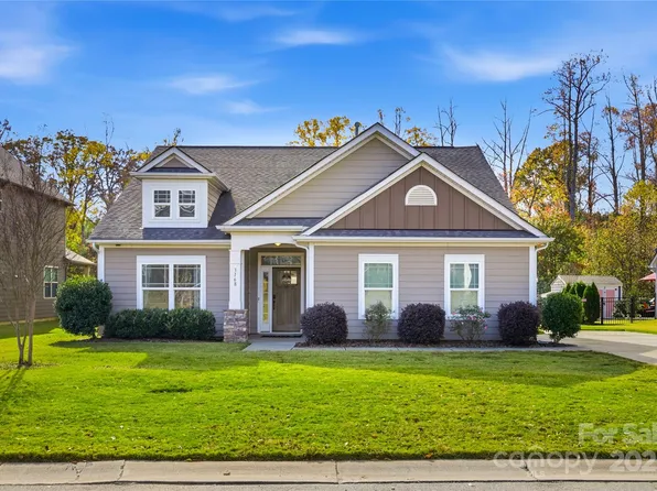 3168 Delaware Dr, Denver, NC 28037
