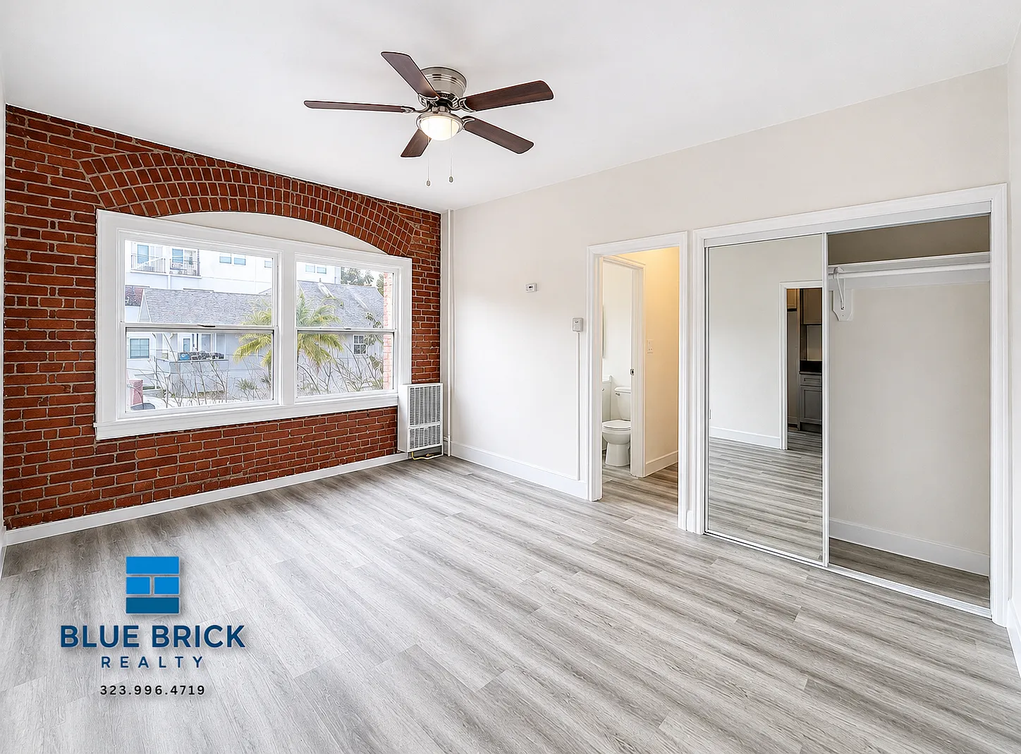 Bright Koreatown Studio with On-Site Laundry, Utilities Included & Pet-Friendly Living — Photo 2