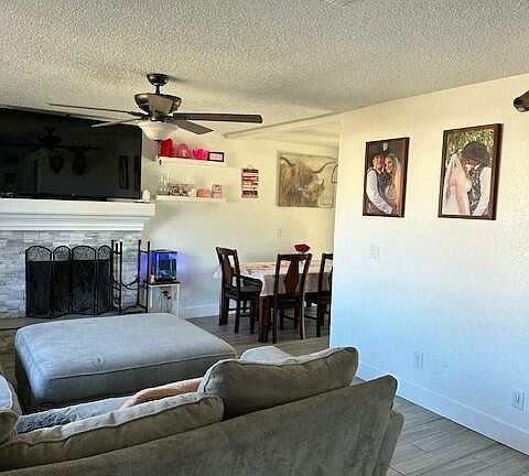 3rd image of 1819 W Vine Avenue