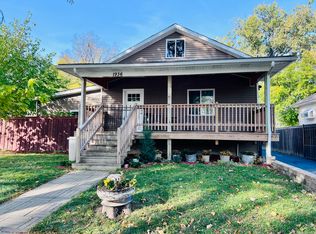 1936 S 5th Ave, Maywood, IL