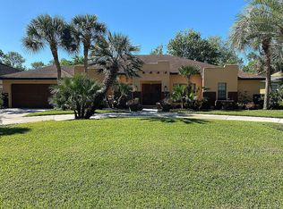 197 Reserve Dr, Tavares, FL 32778