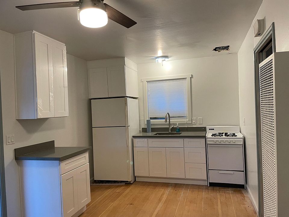 Fully renovated kitchen.