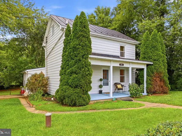729 Rippon Village Dr, Charles Town, WV 25414