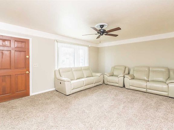 3rd image of 5011 Chalet Dr