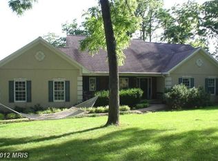 444 Possum Hollow Ln, Berryville, VA 22611