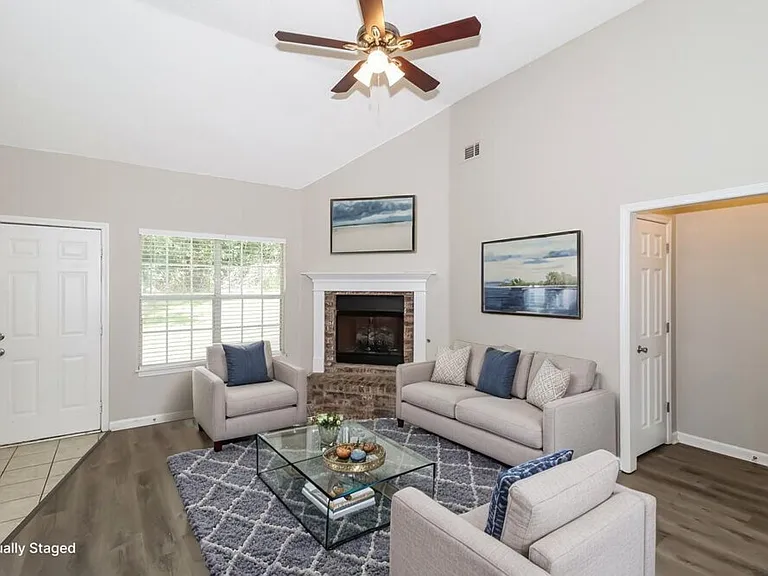 185 Village Dr — Photo 5