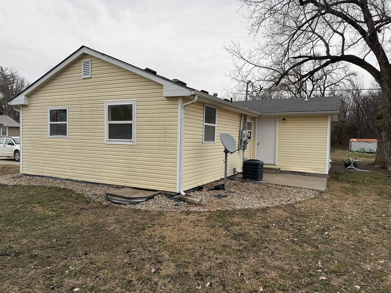 8636 Hannah Ln — Photo 2