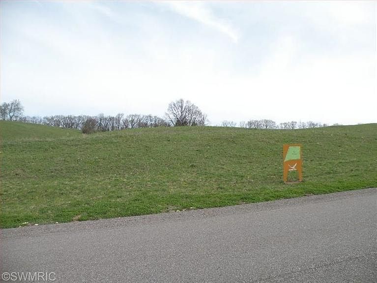 1st image of 5699 Montreux Hills Dr NE