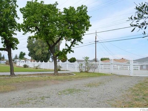 4th image of 3520 Sierra Ave