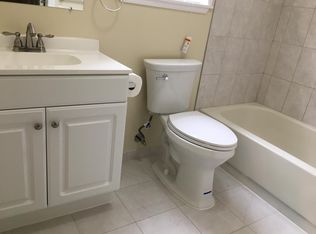 411 N Oaks Blvd, North Brunswick, NJ 08902