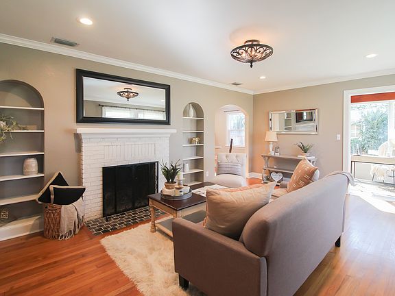 4th image of 2219 Belote Pl