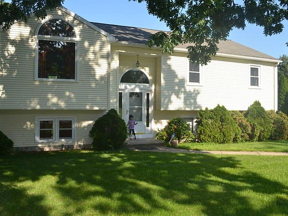 2nd image of 777 Evergreen Ave