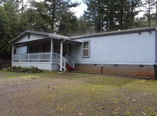 711 Ferris Ln, Cave Junction, OR 97523