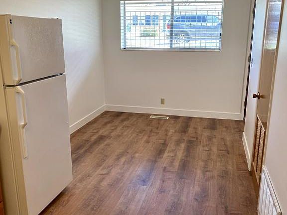 5th image of 300 S Fairlane Dr #4