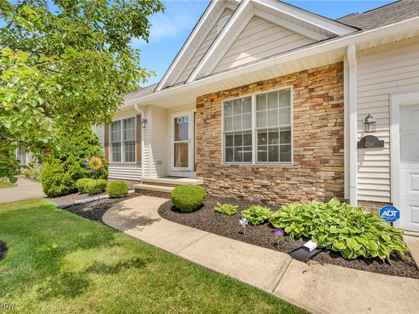 1241 Pebble Ct, Willoughby, OH 44094