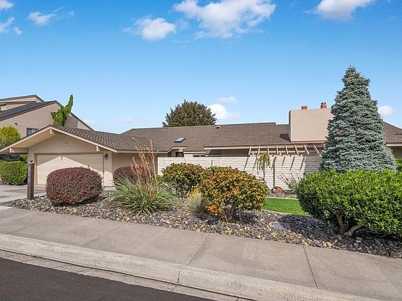 2nd image of 148 Hillview Dr