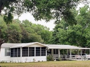 16201 SE 65th Street Rd, Ocklawaha, FL 32179