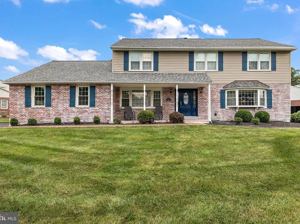 3 Dansfield Dr, Wilmington, DE 19803