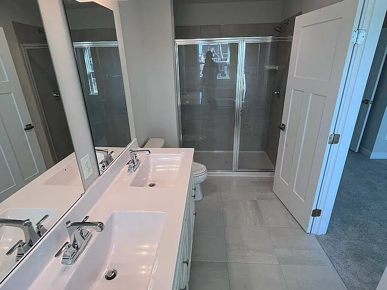 828 New Castle Landing Dr — Photo 13
