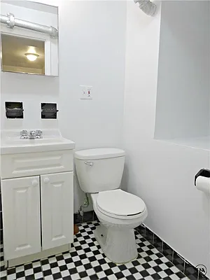 Rented by DSA Realty | media 42