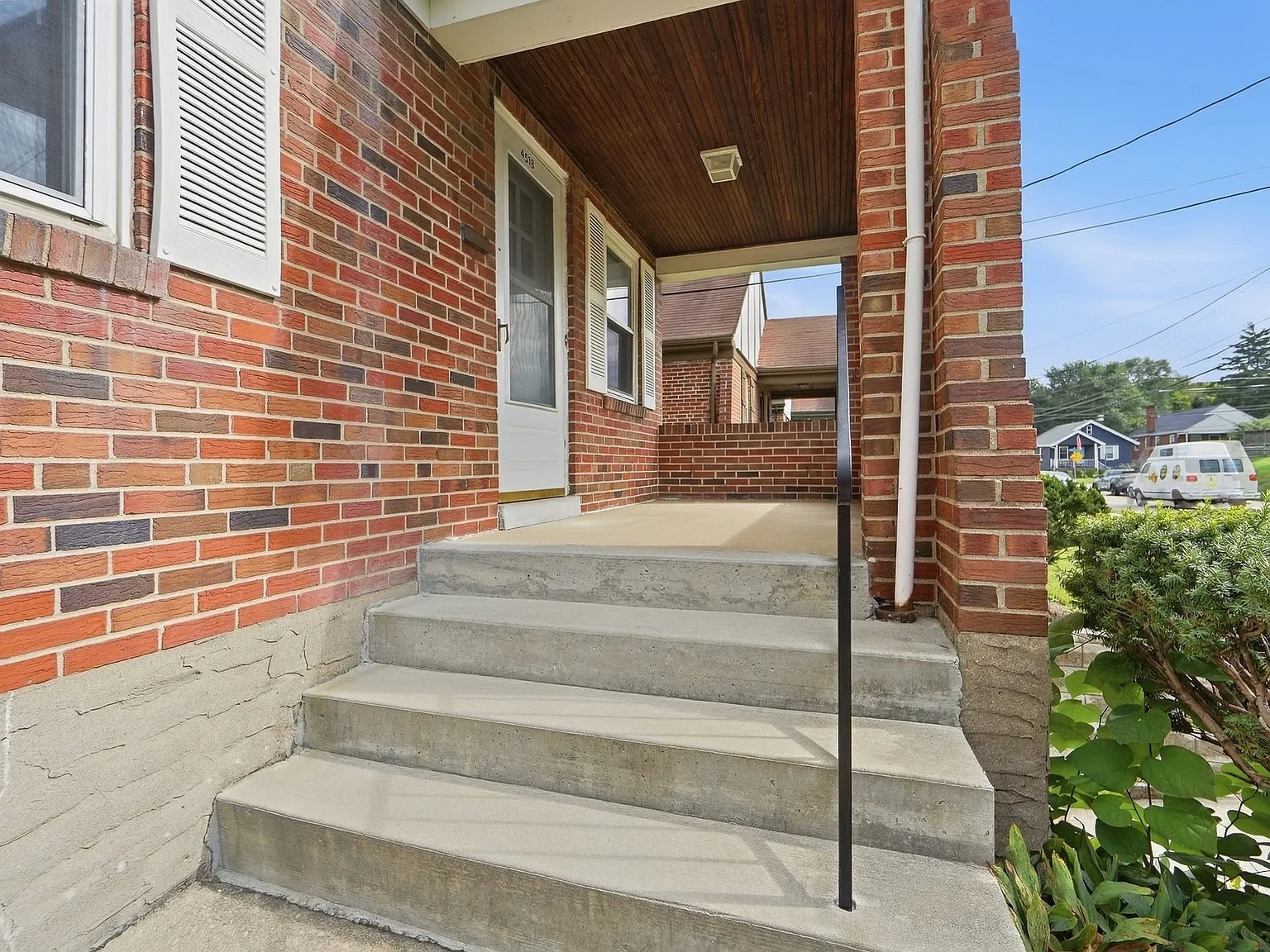 4518 Camberwell Rd — Photo 4