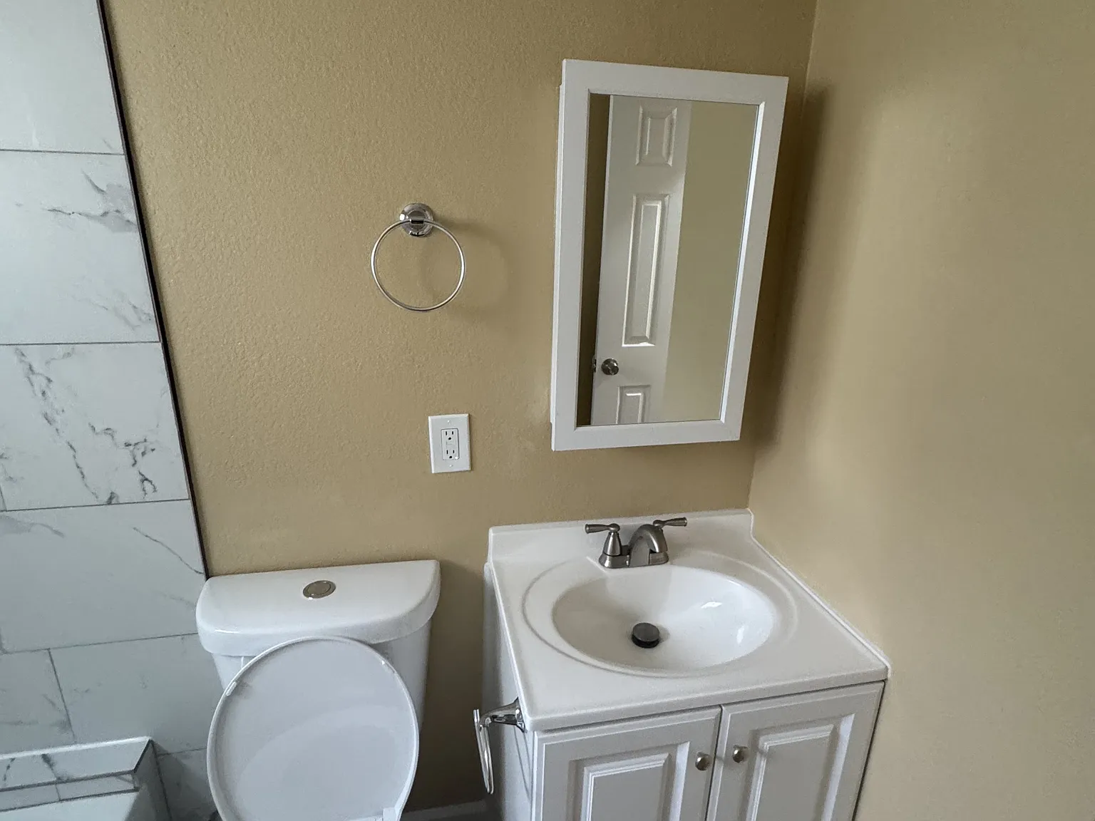 8618 Corrington Avenue - 1 — Photo 4