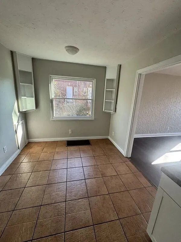 321 W Norman Ave — Photo 3