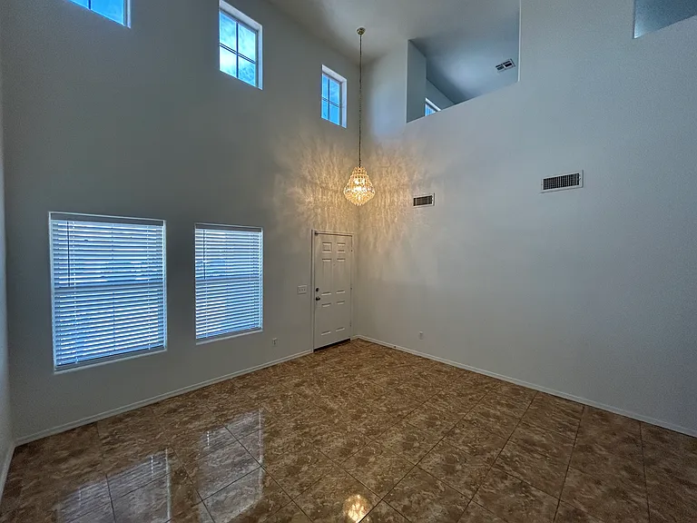 7399 W Solano Dr S — Photo 4