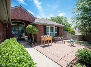 2102 Riverside Dr, Norman, OK 73072