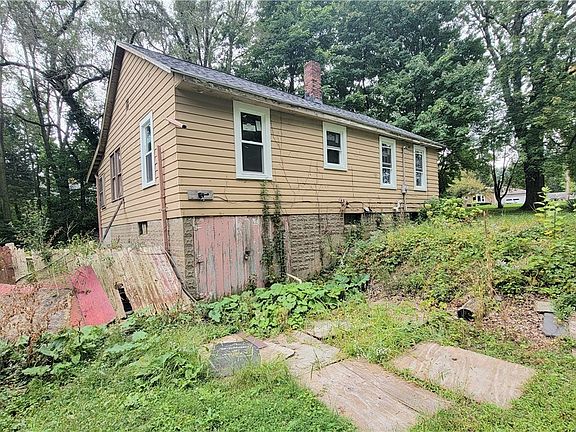 3rd image of 4783 Elyria Ave