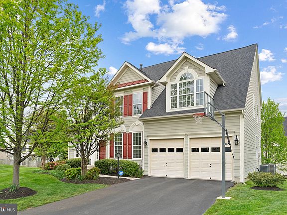 5th image of 22106 Whisperhill Ct