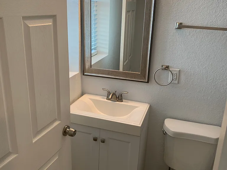 2334 3rd Ave S #3 — Photo 8