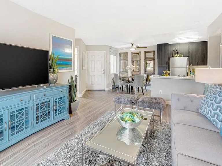 Altair Apartment Homes — Photo 9
