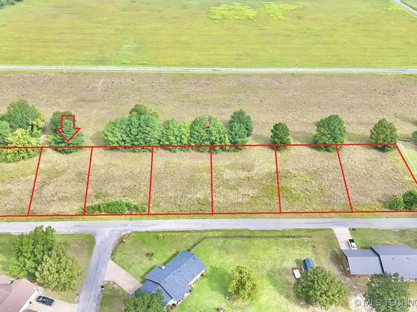 13 NW L St, Stigler, OK 74462