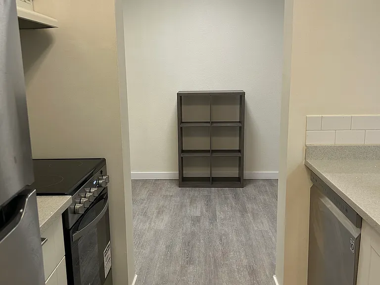 1630 Quadra St #306 — Photo 3