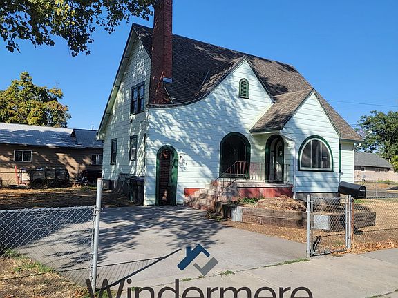 2nd image of 604 W Cherry St