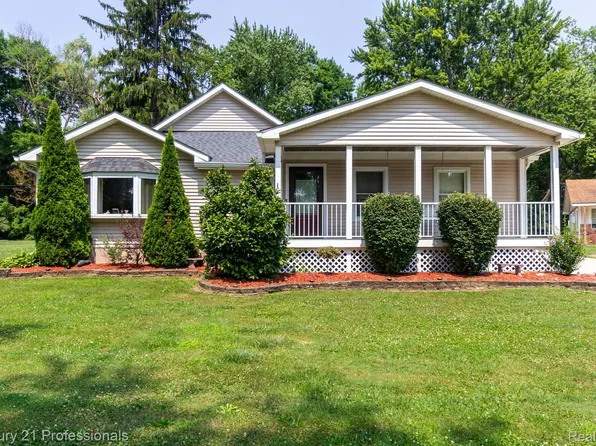 167 Glanworth St, Lake Orion, MI 48362