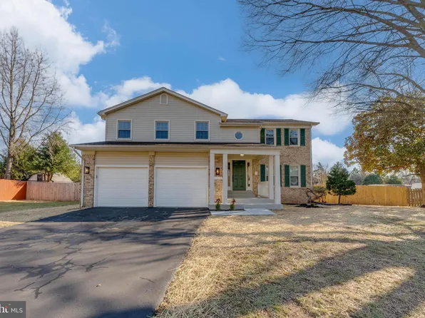 4619 Fillingame Dr, Chantilly, VA 20151