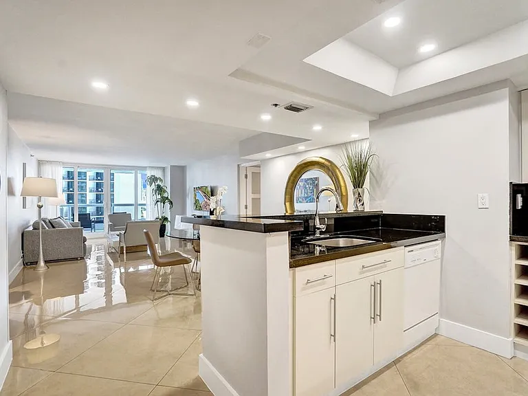 1717 N Bayshore Dr #ID1054101P — Photo 44