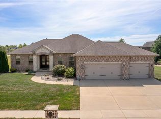 1312 Lantern Lights Cir, Lebanon, IL 62254