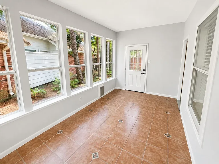 22 Cypress Bayou Ct — Photo 14