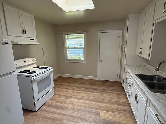 3rd image of 642 McConnell Ave