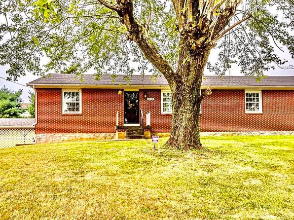 1217 N Lee Dr, Bowling Green, KY 42101
